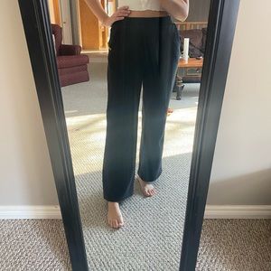 Size M tentree track pants.